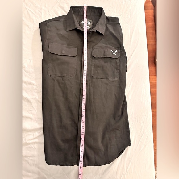 Distorted People brand button up - Picture 2 of 4